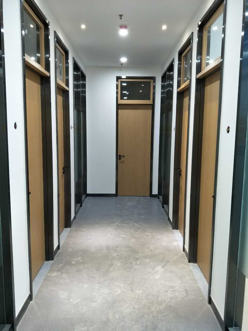 西安學校專用門